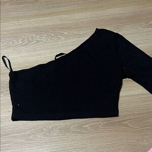 SHEIN Black Ribbed One-Shoulder Crop Top